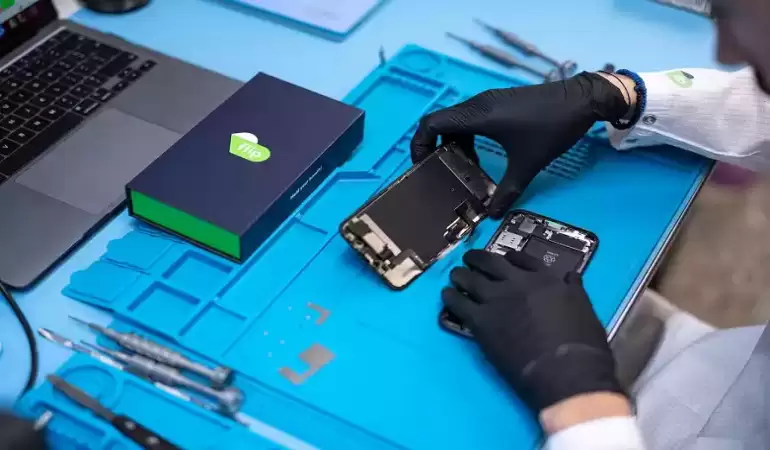 Creștere de 32% a sumei plătite de Flip.ro românilor care și-au vândut telefoanele prin platformă în primele 4 luni ale anului